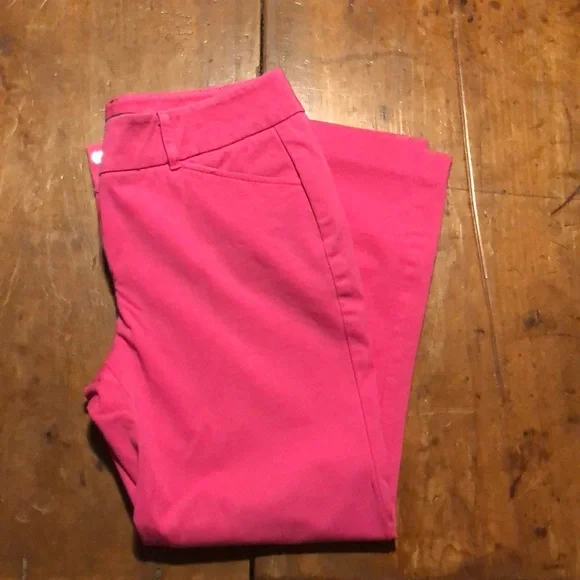 CHAUS pink capris, size 4, GUC - Picture 4 of 6